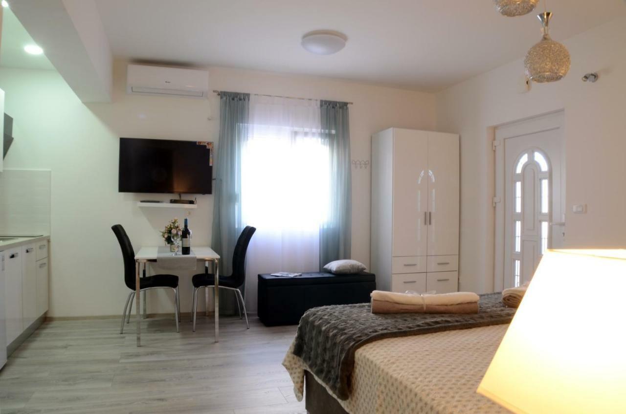 Apartments La Luna Задар Екстериор снимка